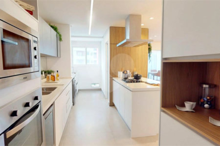 Apartamento à venda com 4 quartos, sendo 3 suítes, no Centro, Diadema, SP