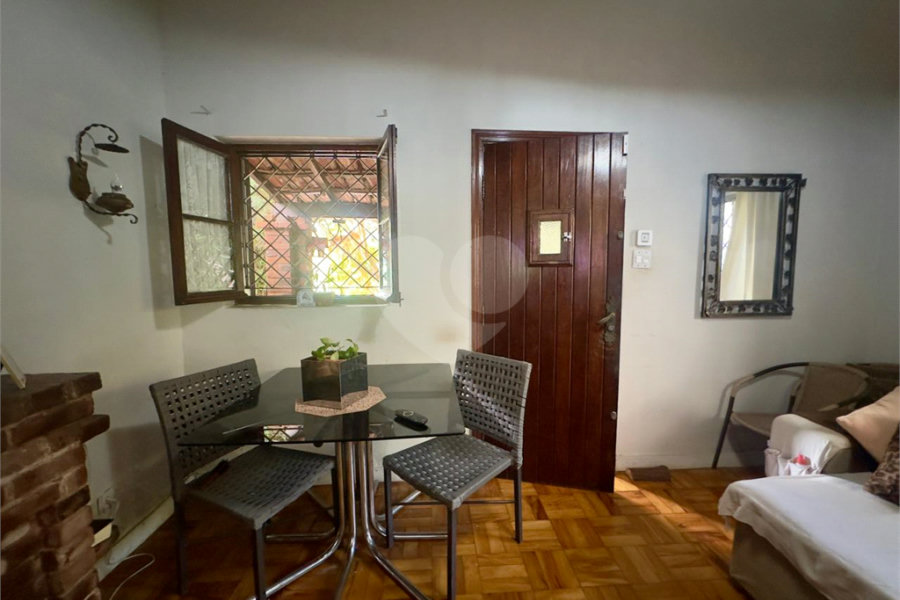 Casa à venda com 3 quartos em Horto, São Paulo, SP