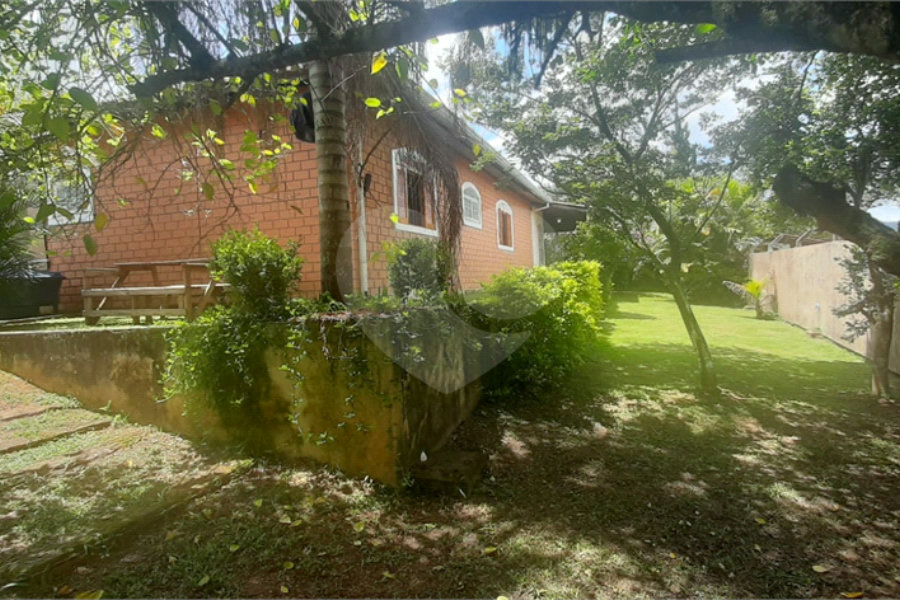 Casa à venda com 3 quartos, sendo 2 suítes, em São Vicente, Mairiporã, SP