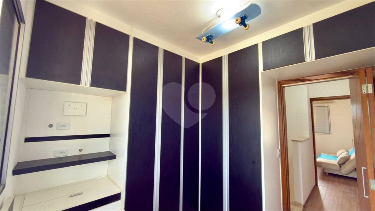 Casa à venda com 3 quartos, sendo 1 suíte, no condomínio Residencial Village Salermo, Sorocaba - SP