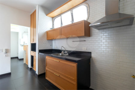 Apartamento à venda com 3 quartos, sendo 1 suíte, em Vila Sofia, São Paulo, SP