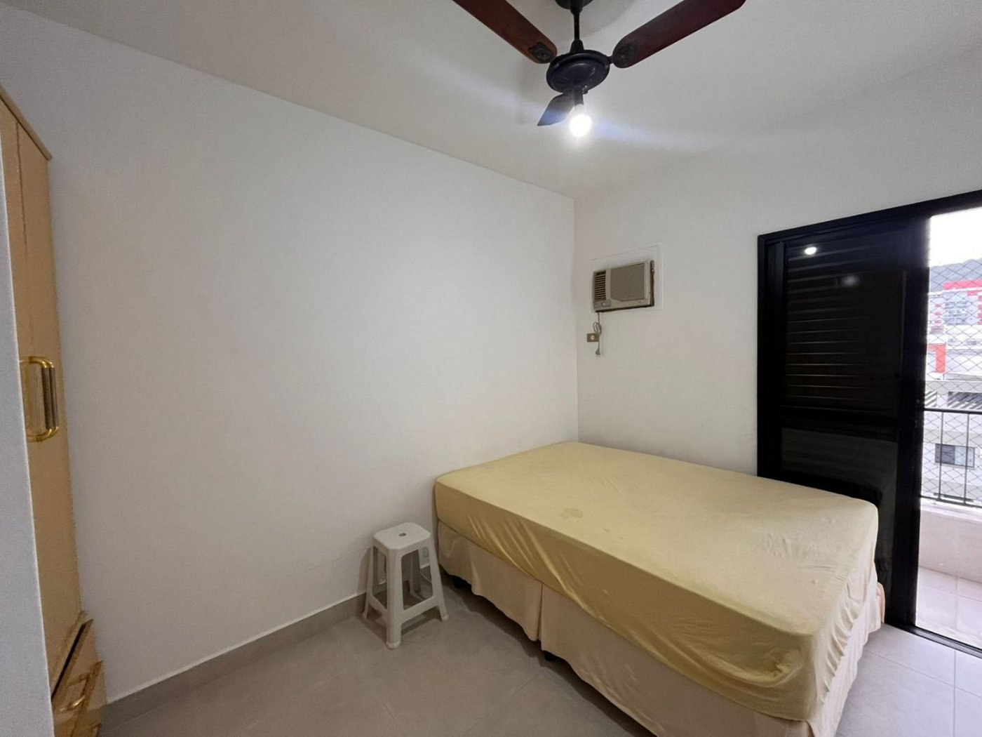 Apartamento com 2 dormitórios à venda, 65 m² por R$ 360.000,00 - Vila Júlia - Guarujá/SP