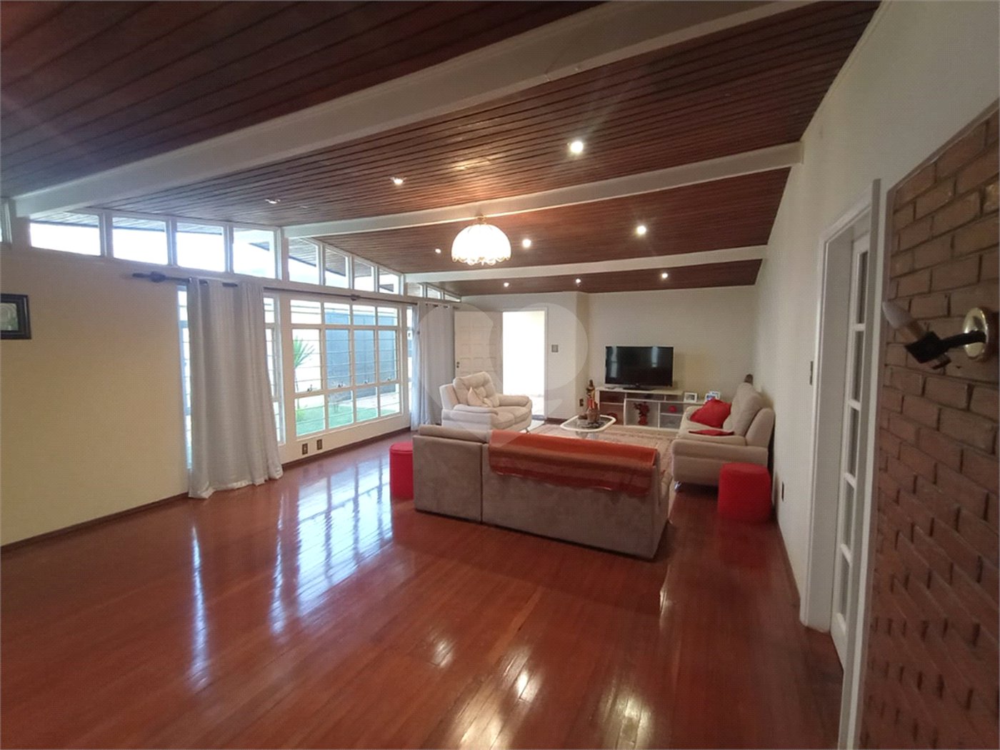 Casa à venda com 4 quartos, sendo 3 suítes,  no Centro, Itapetininga, SP