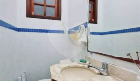 Casa à venda com 3 quartos, sendo 1 suíte,  no condomínio Flores de Laet, São Paulo - SP