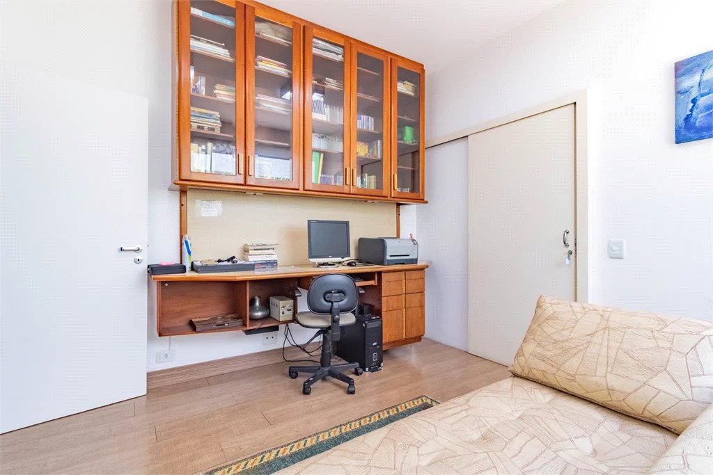 Casa à venda com 7 quartos, sendo 5 suítes, em Morumbi, São Paulo, SP