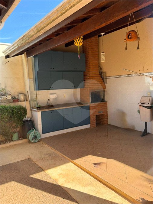 Casa à venda com 4 quartos, sendo 2 suítes, no condomínio Milennium, Valinhos - SP