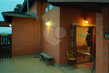Casa à venda ou para alugar com 3 quartos, sendo 1 suíte, no condomínio Paysage Noble, Vargem Grande Paulista - SP