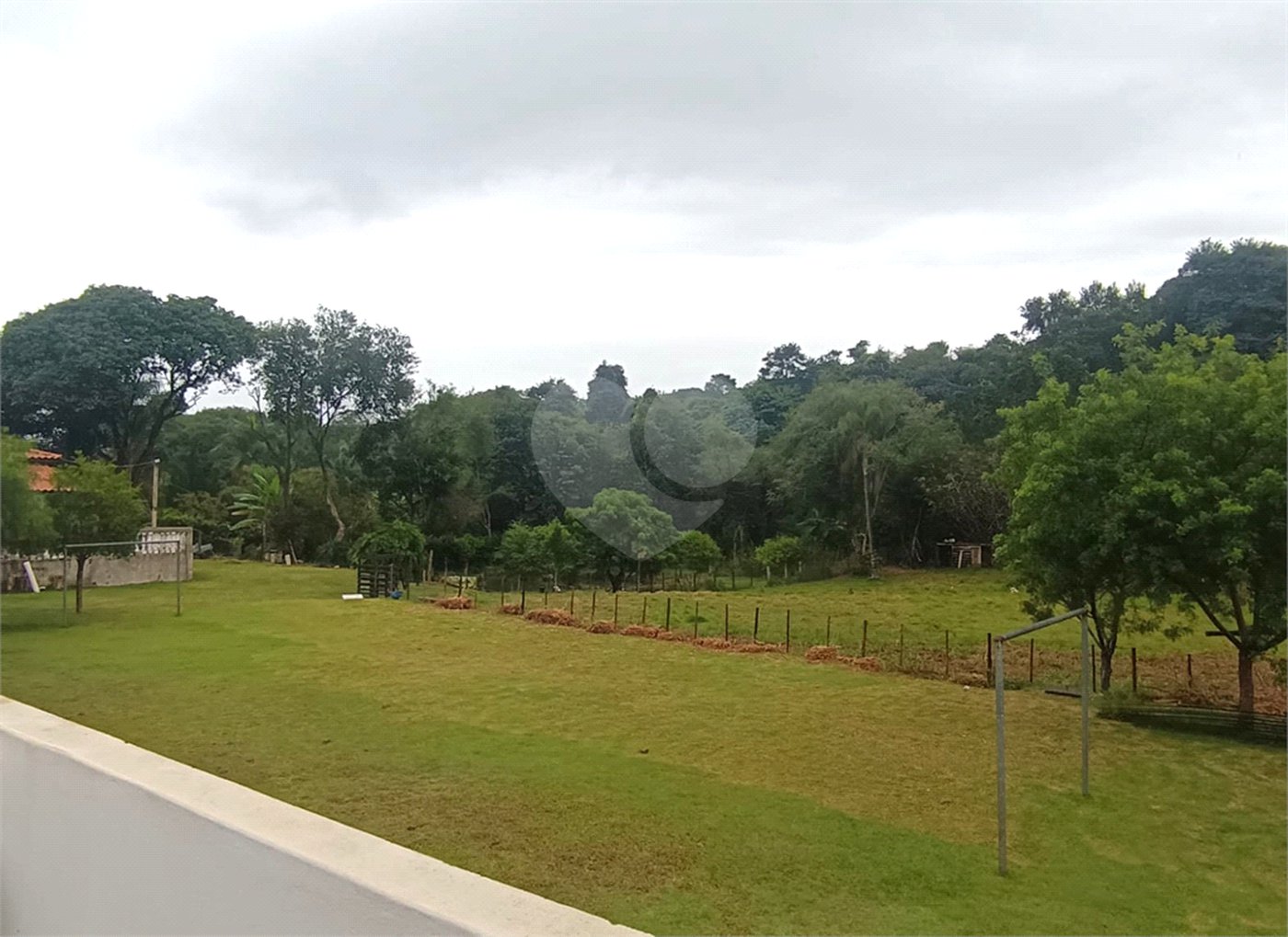 Chácara à venda com 3 suítes em Chácaras do Guacuri, Itupeva, SP