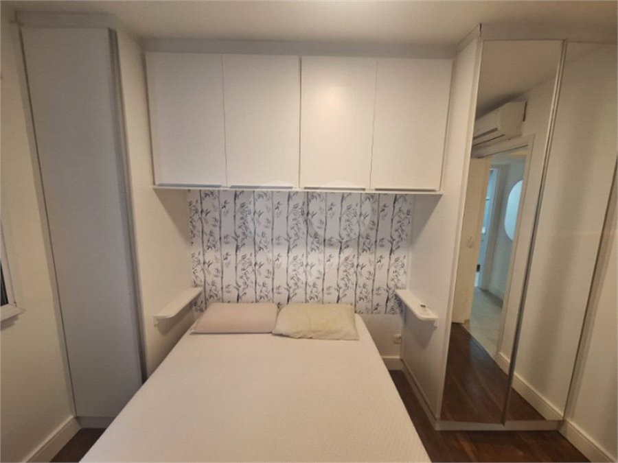 Apartamento à venda com 2 quartos em Vila Uberabinha, São Paulo, SP