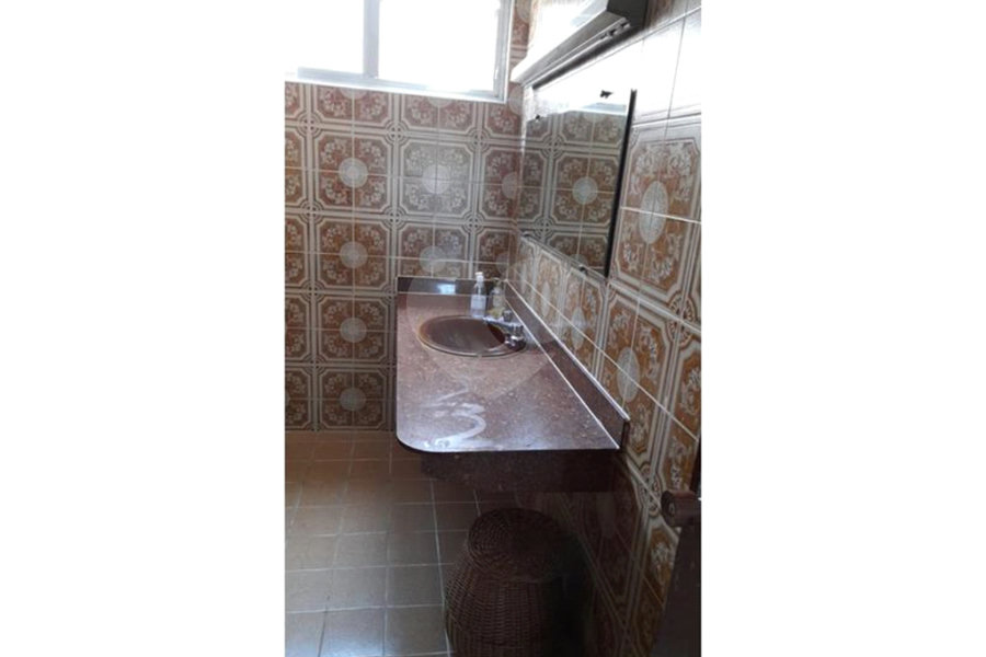 Casa à venda ou para alugar com 5 quartos, sendo 1 suíte, em Vila Romero, São Paulo, SP