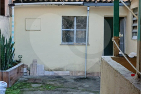 Casa à venda com 3 quartos em Santíssimo, Rio de Janeiro, RJ