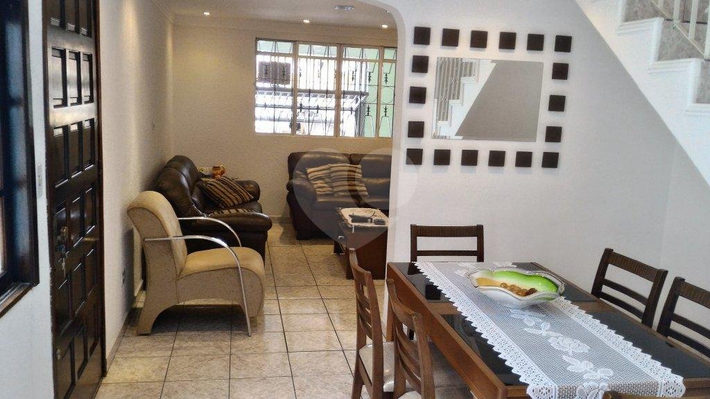Sobrado à venda com 6 quartos em Chora Menino, São Paulo, SP