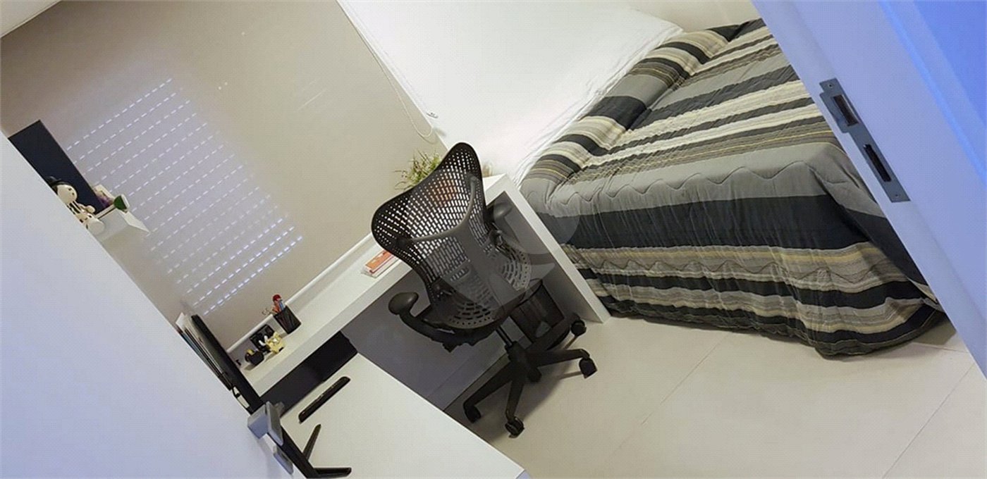 Apartamento à venda com 3 quartos, sendo 1 suíte, em Moema, São Paulo, SP
