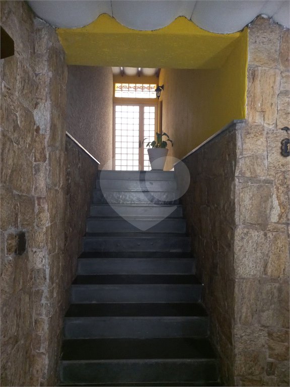 Sobrado à venda com 3 quartos em Jardim Marisa, São Paulo, SP