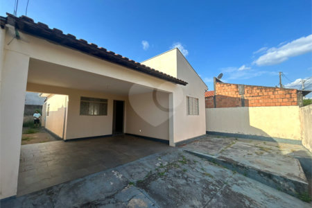 Casa à venda com 2 quartos, sendo 1 suíte, em Jardim América (vila Xavier), Araraquara, SP