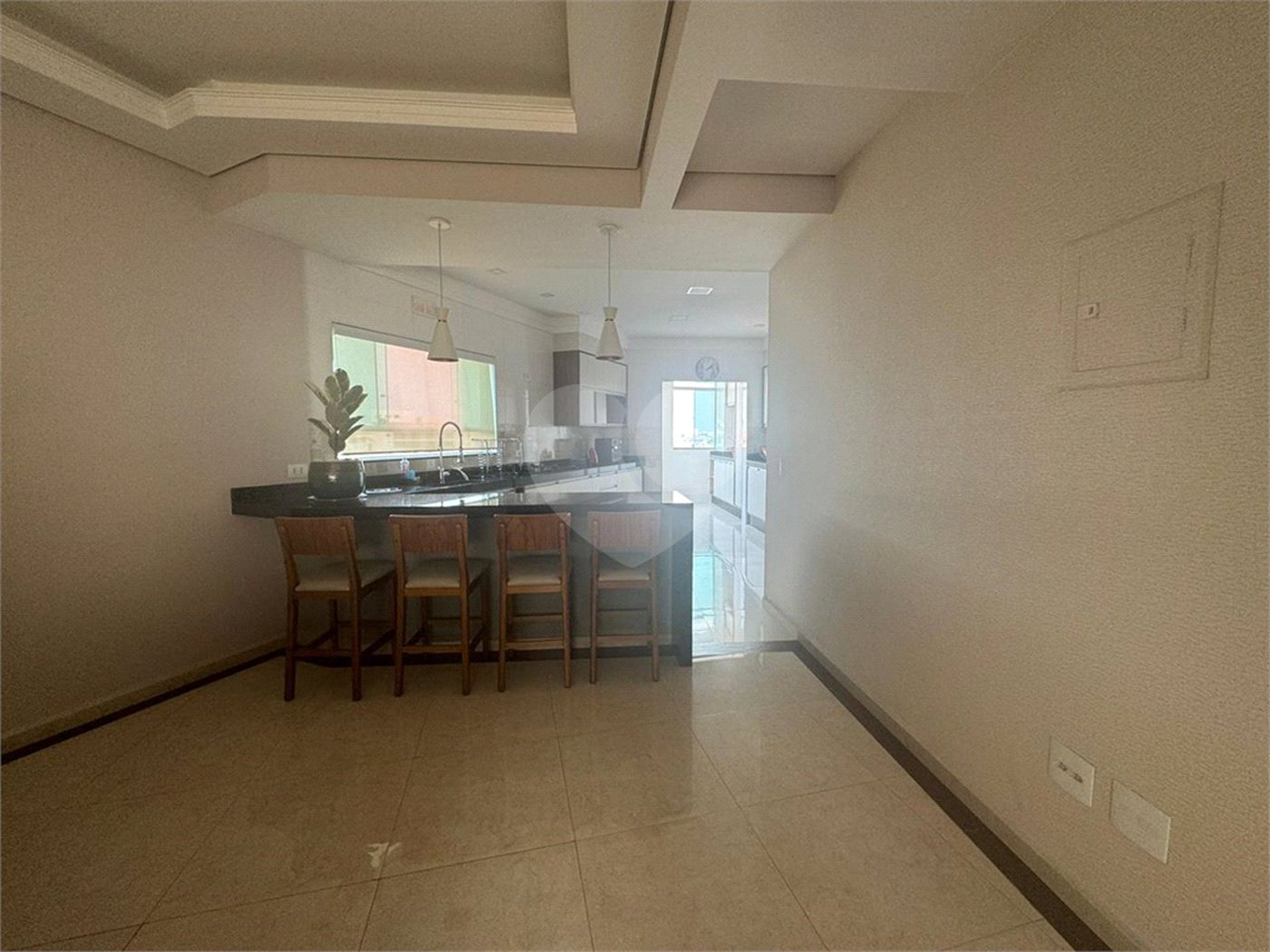 Sobrado à venda com 5 quartos, sendo 3 suítes, em Vila Nivi, São Paulo, SP