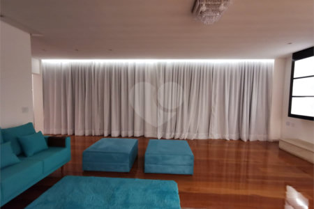 Casa à venda ou para alugar com 4 suítes em Parque dos Príncipes, São Paulo, SP