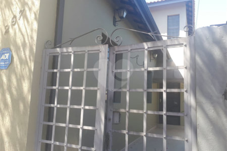 Casa à venda ou para alugar com 3 quartos, sendo 2 suítes,  no Centro, Vinhedo, SP