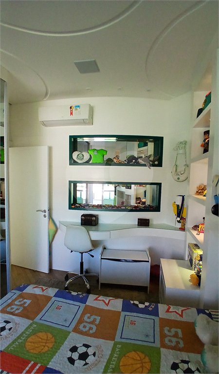 Casa à venda com 3 suítes no condomínio Figueira Garden, Atibaia - SP