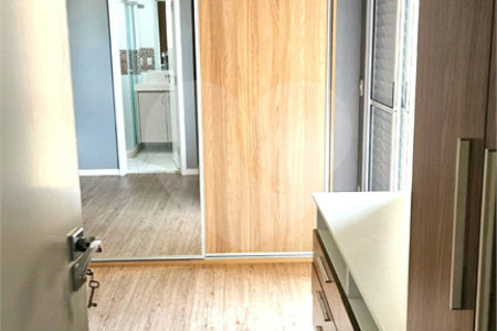 Apartamento à venda com 3 quartos, sendo 1 suíte, em Vila Paulo Silas, São Paulo, SP