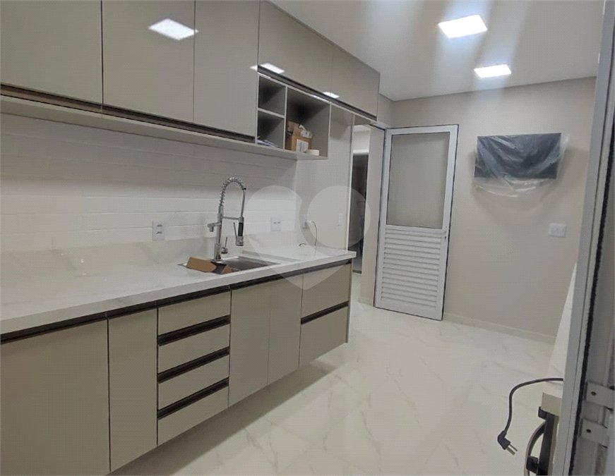 Apartamento à venda com 3 quartos, sendo 2 suítes,  em Jardim Arpoador, São Paulo, SP