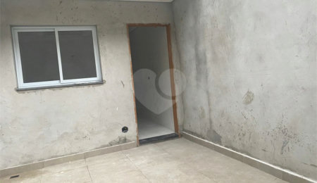 Sobrado à venda com 3 quartos, sendo 1 suíte,  em Campo Grande, São Paulo, SP