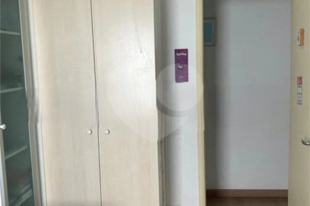 Casa à venda com 3 quartos, sendo 1 suíte, no condomínio Villa Sorrentina, São Paulo - SP