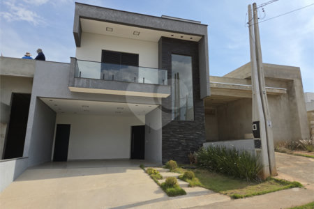Casa à venda com 3 quartos, sendo 1 suíte, no condomínio Helena Maria, Sorocaba - SP