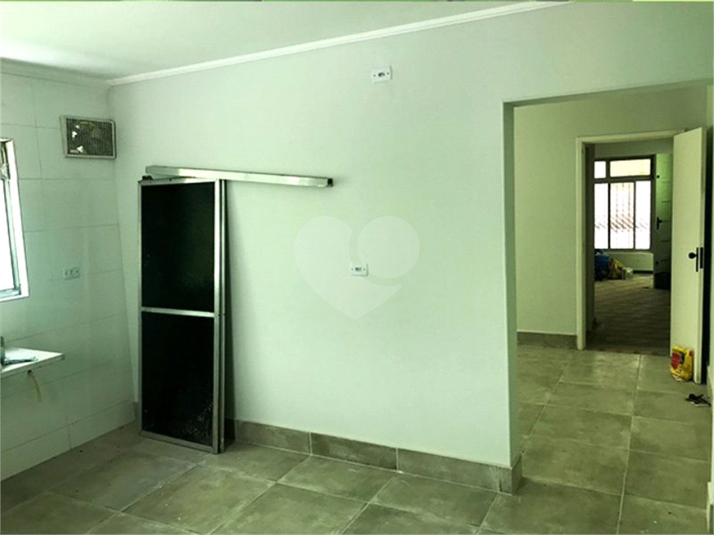 Casa à venda com 3 quartos, sendo 1 suíte, em Interlagos, São Paulo, SP