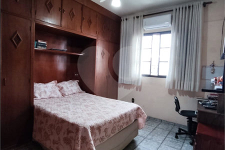 Sobrado à venda com 3 quartos, sendo 1 suíte, em Campos Elíseos, Ribeirão Preto, SP