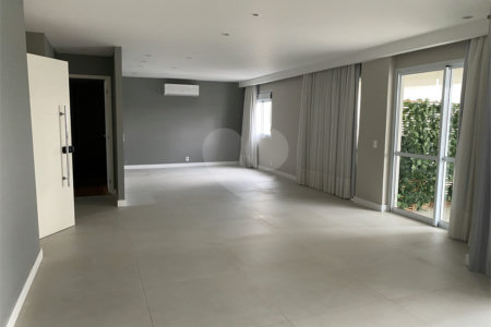 Apartamento à venda com 3 suítes em Vila Andrade, São Paulo, SP