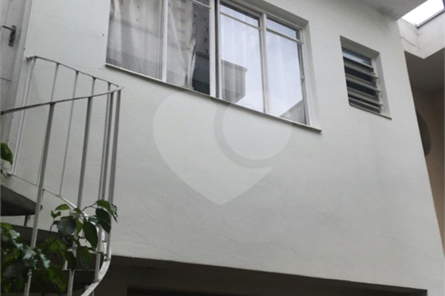 Sobrado à venda com 4 quartos, sendo 2 suítes, em Parada Inglesa, São Paulo, SP