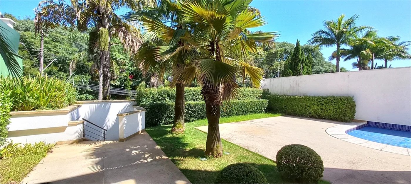 Sobrado à venda ou para alugar com 7 quartos, sendo 4 suítes, em Cidade Jardim, São Paulo, SP