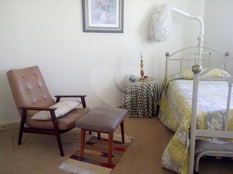 Casa à venda com 5 quartos, sendo 2 suítes, em Santana, São Paulo, SP