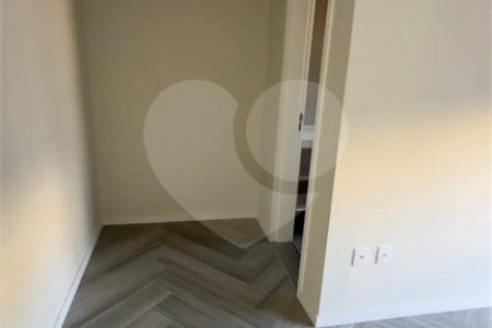 Casa à venda com 3 suítes no condomínio Vale das Águas, Bragança Paulista - SP