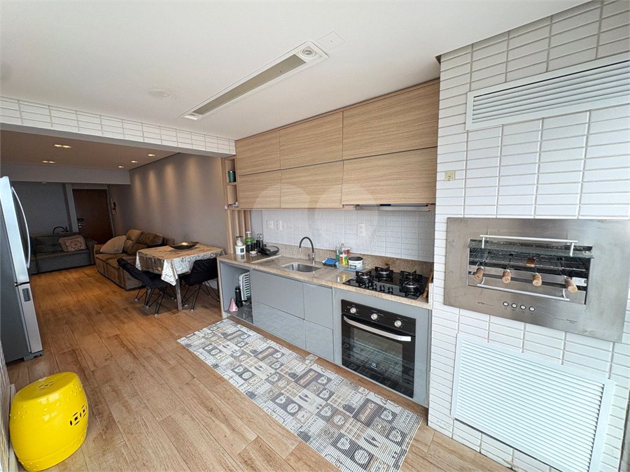 Apartamento à venda com 2 quartos, sendo 1 suíte,  em Boqueirão, Praia Grande, SP