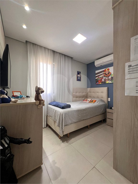 Apartamento à venda com 3 quartos, sendo 1 suíte,  em Vila Suissa, Mogi das Cruzes, SP