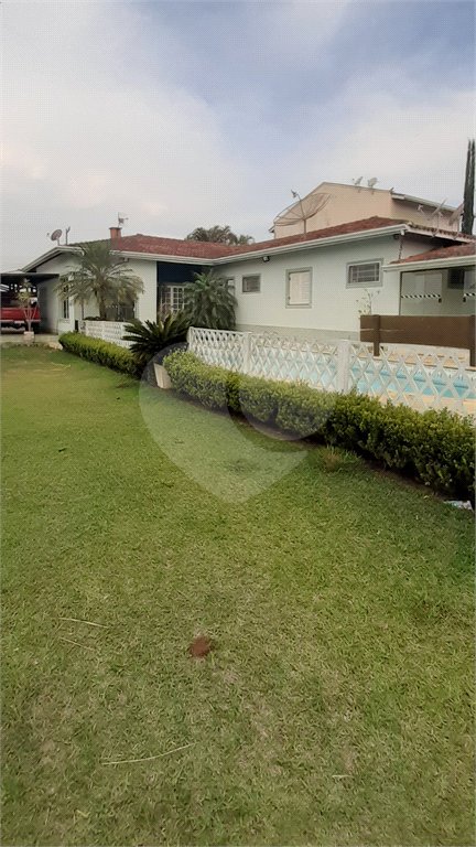 Casa à venda com 5 quartos, sendo 1 suíte, no Centro, Bom Jesus dos Perdões, SP