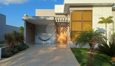 Casa à venda com 3 quartos, sendo 1 suíte,  no condomínio Mantova, Indaiatuba - SP