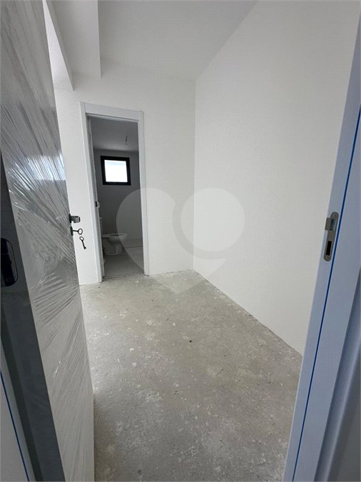 Apartamento com 125m², 3 dormitórios, sendo 3 suítes, 2 vagas, à venda na Moóca.