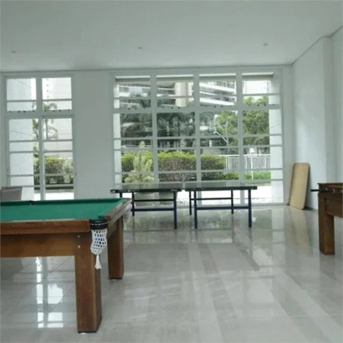 Apartamento à venda com 3 suítes em Vila Suzana, São Paulo, SP