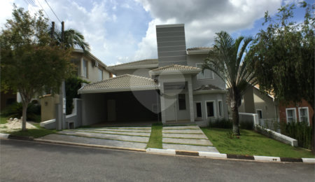 Casa à venda ou para alugar com 3 suítes no condomínio Recanto dos Paturis, Vinhedo - SP