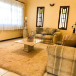 Casa à venda com 3 quartos, sendo 1 suíte,  no condomínio Vivenda das Vinhas, Vinhedo - SP
