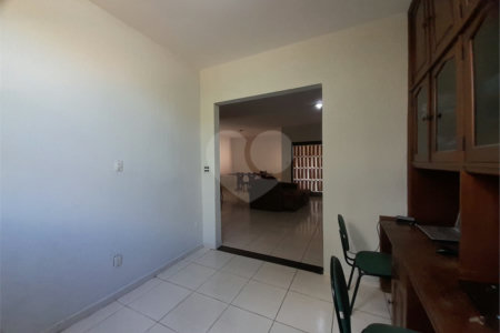 Casa de Alto Padrão à Venda e Locação no Parque Santa Mônica - São Carlos