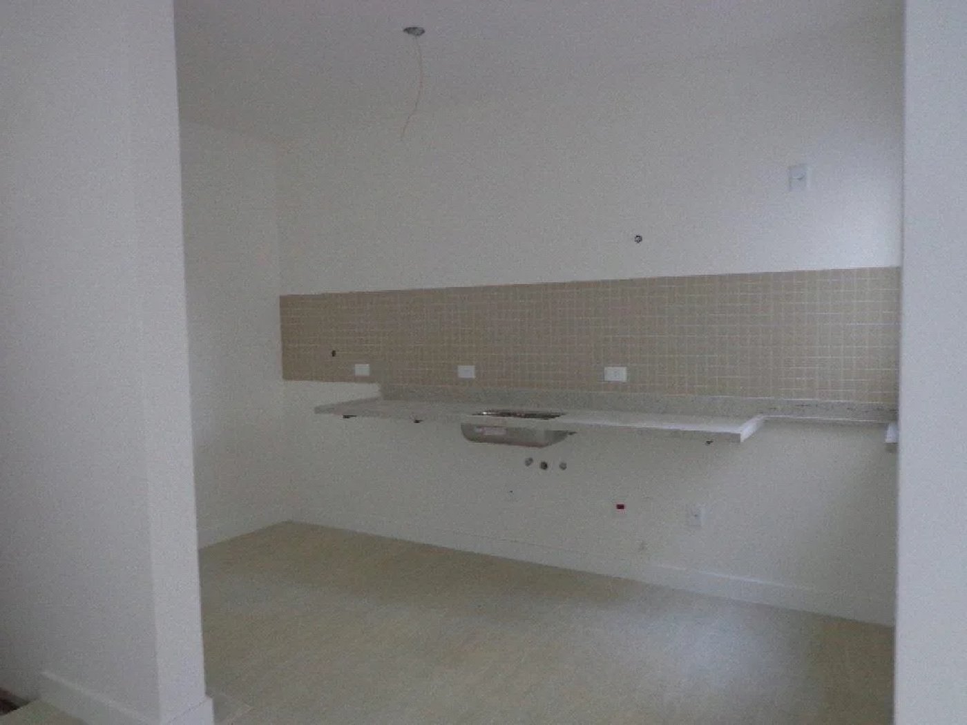 Casa à venda com 3 quartos, sendo 1 suíte, no condomínio Professor Teot?nio Monteiro de Barros Filho, São Paulo - SP