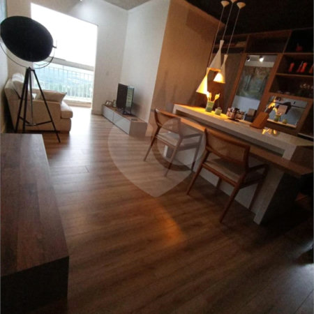 Lindo apartamento em frente ao Shopping Iguatemi, pronto para morar!