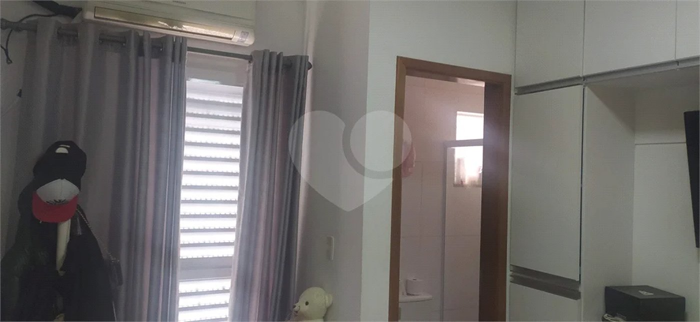Casa à venda com 2 suítes no condomínio Residencial Veneza, São Paulo - SP