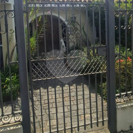 Casa à venda com 4 quartos, sendo 2 suítes,  no condomínio Comendador Elias Jafet, São Paulo - SP