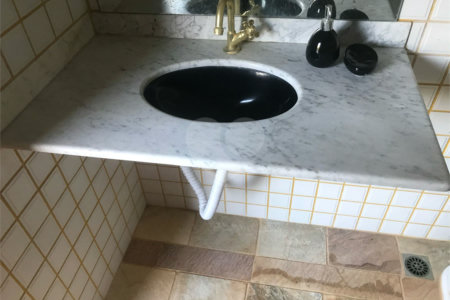 Casa à venda com 5 quartos, sendo 2 suítes,  em Jardim Maristela, Atibaia, SP