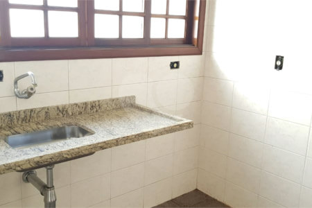 Sobrado à venda com 4 quartos, sendo 1 suíte,  em Olímpico, São Caetano do Sul, SP